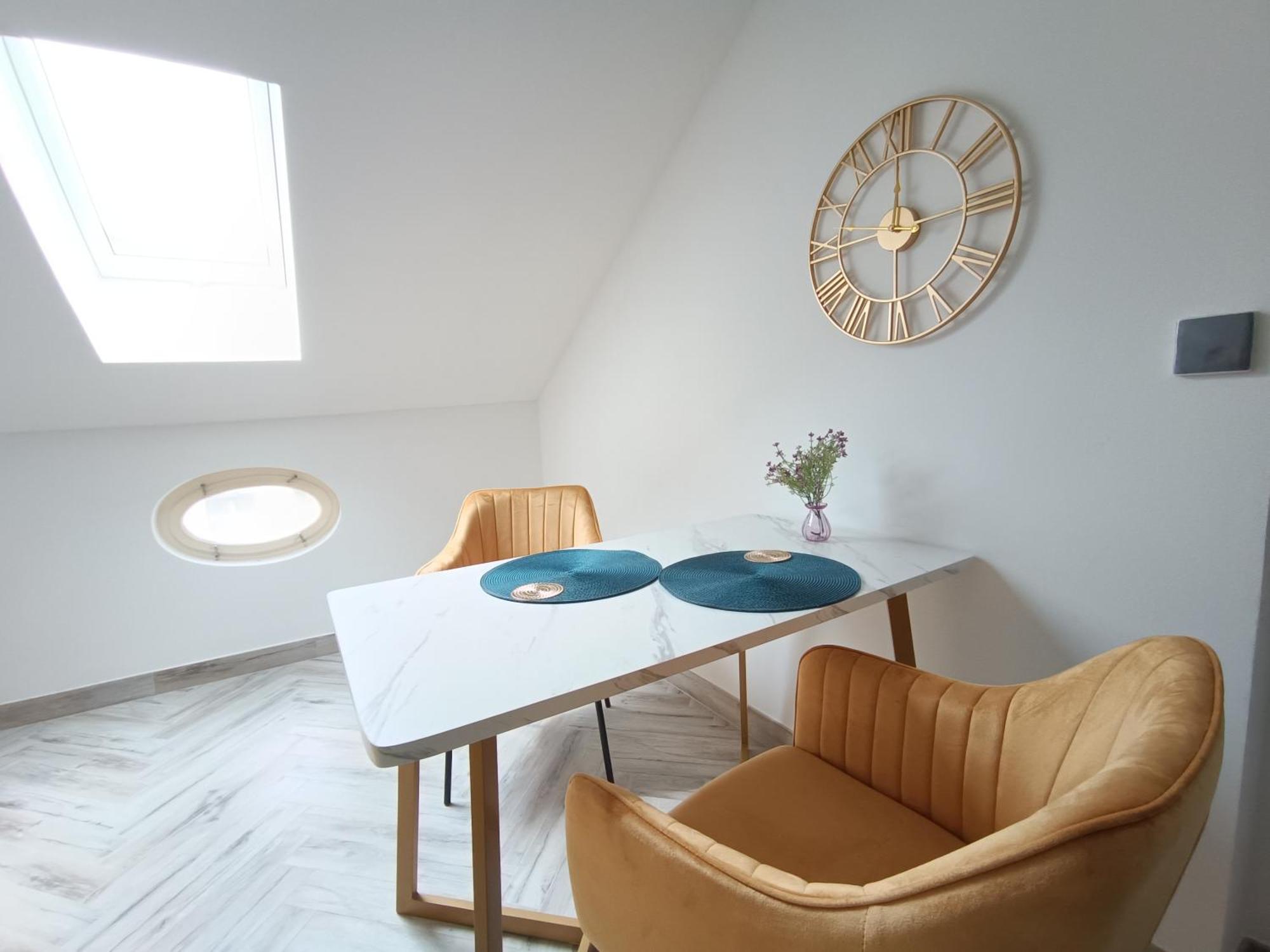 Filmap-Charmant-Modern-Zentral-Balkon-Beamer-Spieletisch Görlitz Buitenkant foto